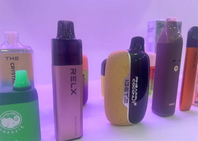 Jednorazowy e-papierosy review and guide on what is electronic cigarette smoke with health risks, flavor notes and safety tips