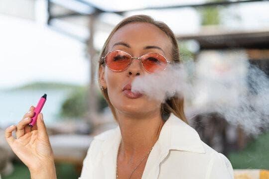 xoilac1 reveals what is the best e cigarette to quit smoking with clear comparisons and starter tips