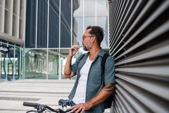 trực tiếp bóng đá thrills meet public health debate as can e cigarettes help you stop smoking and what fans should know