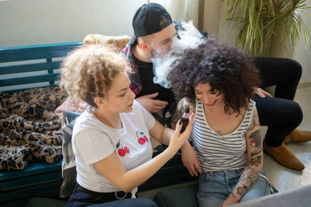 Why đá gà truc tiep Live Streams Are Surging and What the e-cigarette lawsuit Means for Regulators
