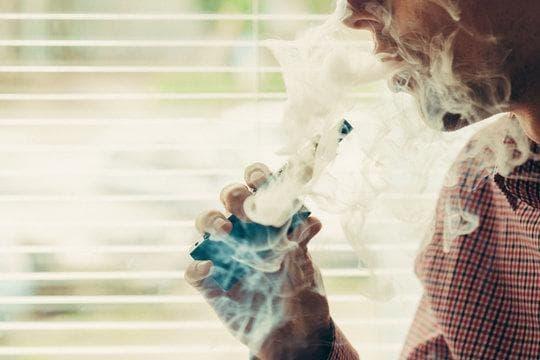 e papierosy market shifts as columbia juul e-cigarette lawsuit reshapes vaping regulations and public opinion