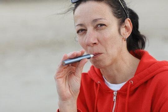 IBvape E Cigs Review and Buying Guide with Tips on Using a cigarette electronic filter for Cleaner Vapor