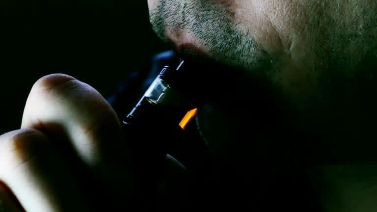 E-cigareta Trends 2025 - Why givol givol Pod Systems Lead in Flavor and Battery Life