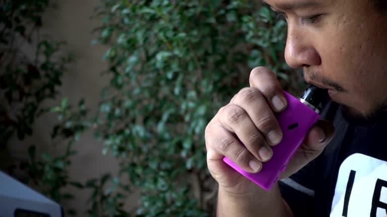 How Eldobható e-Cigi Innovation Meets the 21st century smoke rechargeable kit for Smarter Vaping